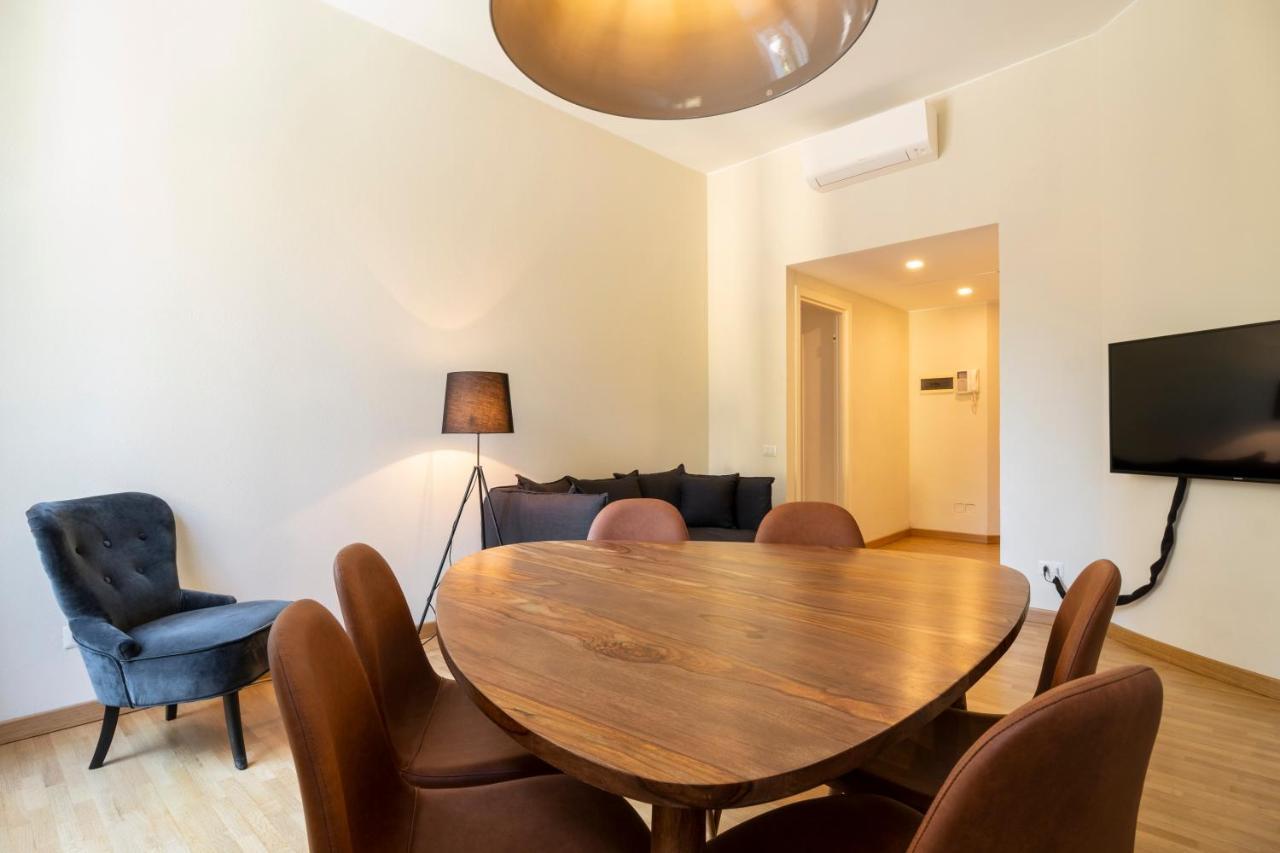 Residenza Cornaggia Apartamento Milão Exterior foto