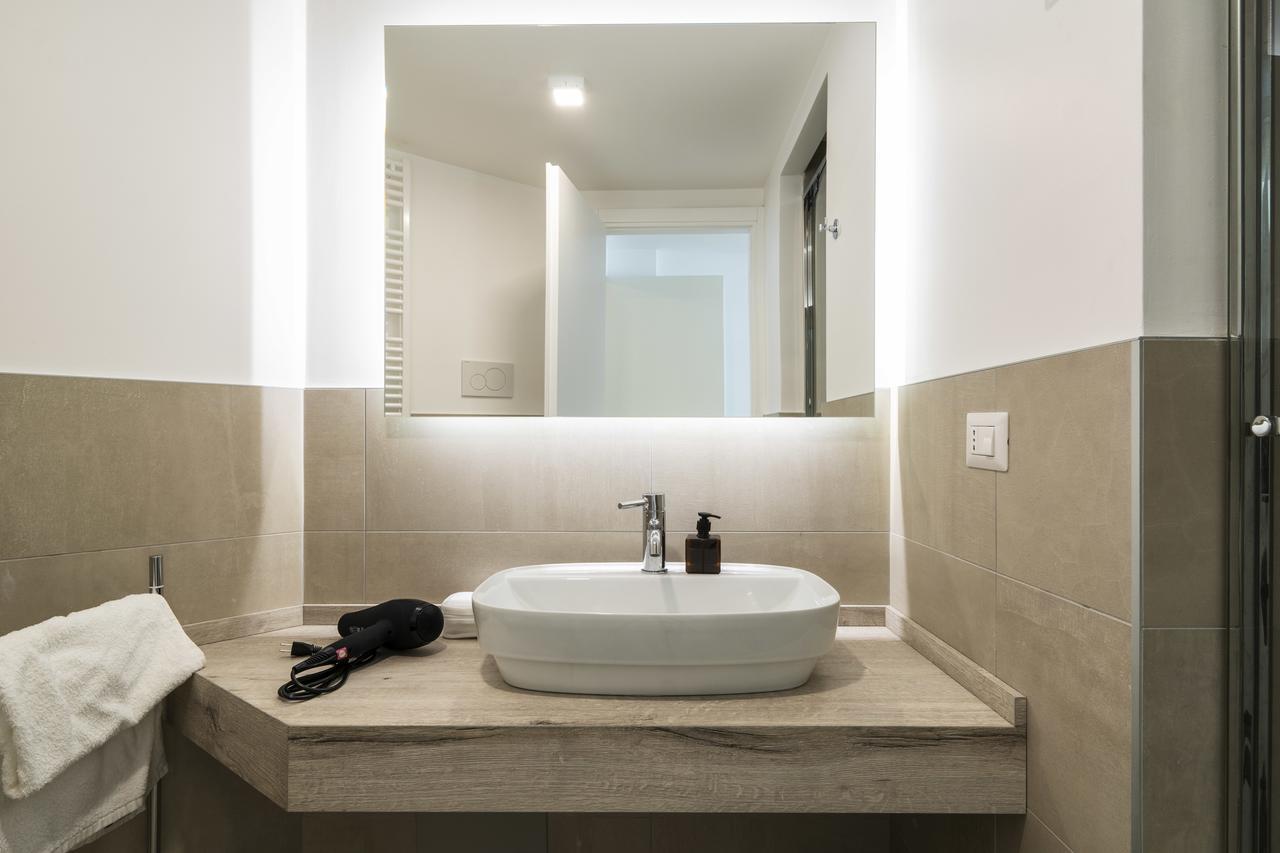 Residenza Cornaggia Apartamento Milão Exterior foto