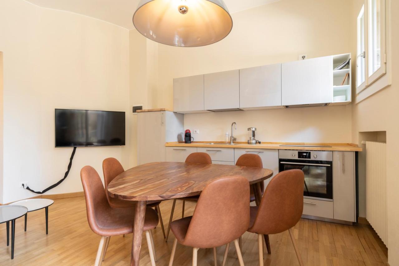 Residenza Cornaggia Apartamento Milão Exterior foto