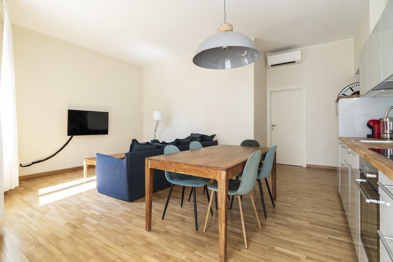 Residenza Cornaggia Apartamento Milão Exterior foto