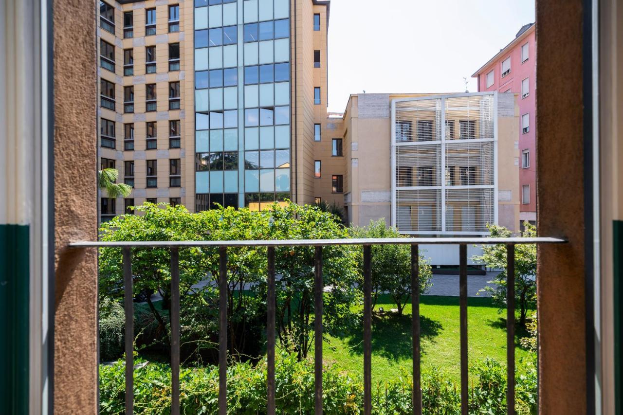 Residenza Cornaggia Apartamento Milão Exterior foto