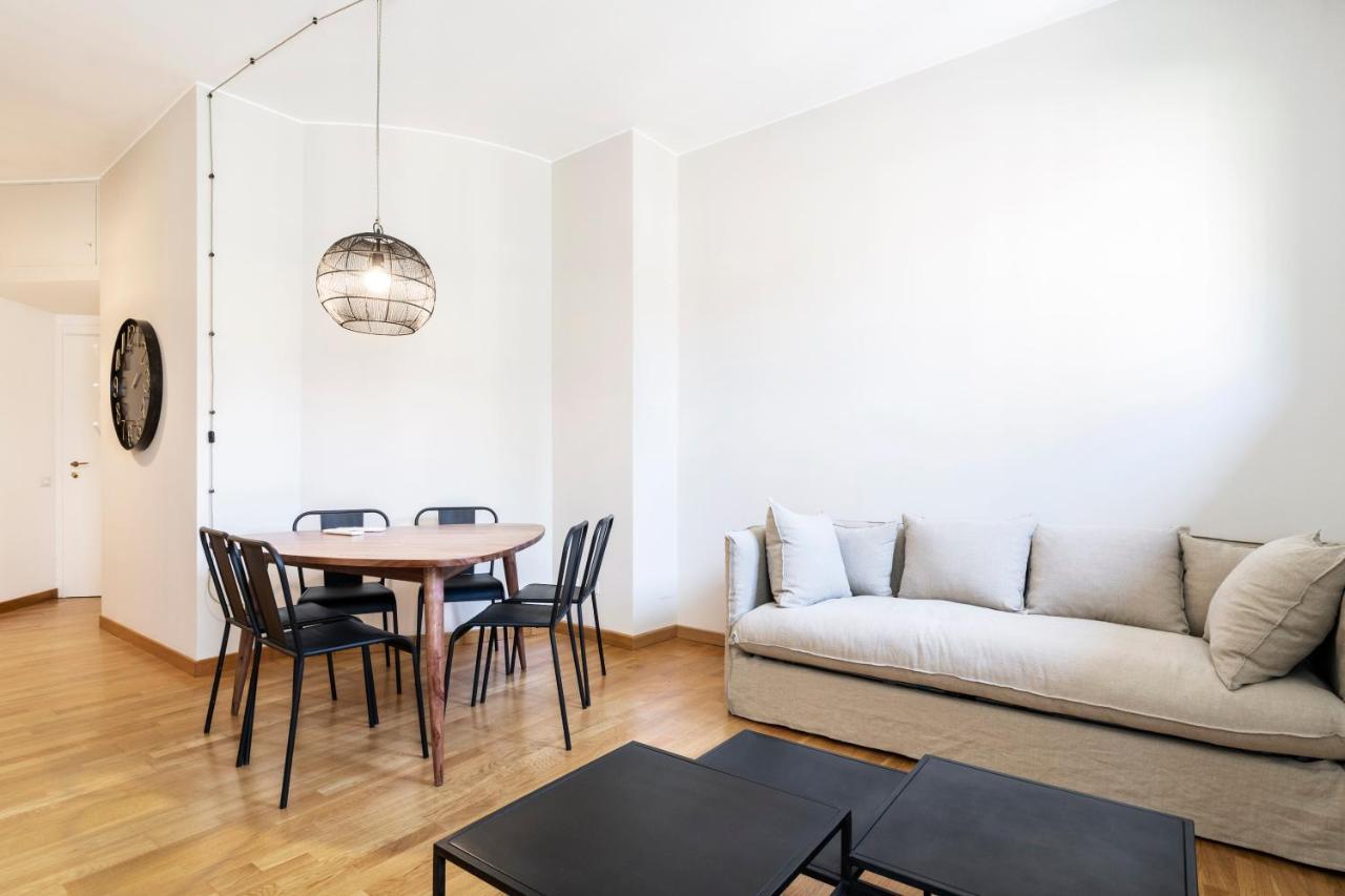 Residenza Cornaggia Apartamento Milão Exterior foto