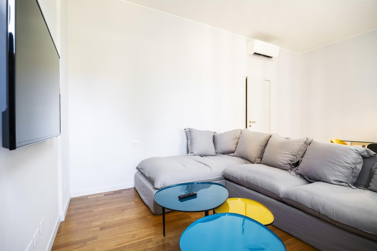 Residenza Cornaggia Apartamento Milão Exterior foto